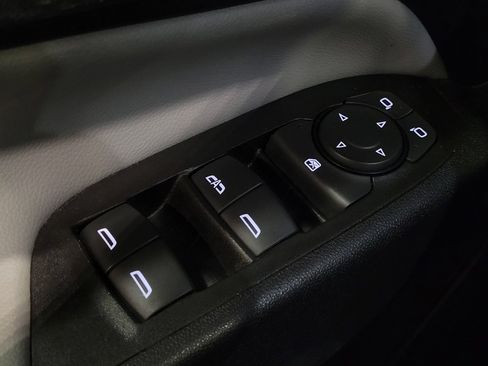 Used 2023 Chevrolet Equinox LT w/ Driver Convenience Package image 27