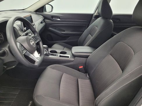 Used 2025 Nissan Altima 2.5 SV FWD image 17