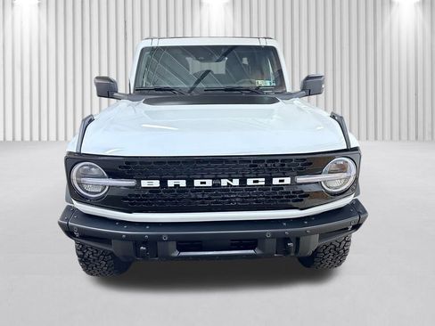New 2025 Ford Bronco Badlands image 11