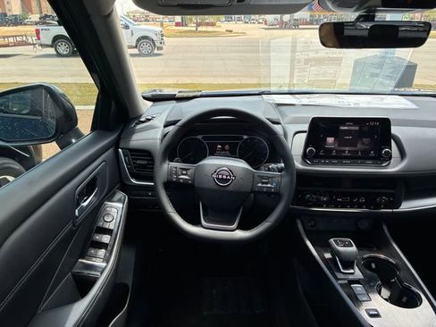 New 2026 Nissan Rogue SV FWD image 17