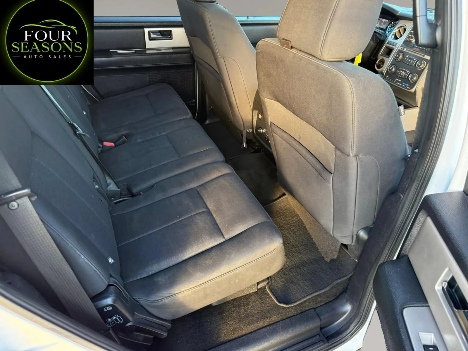 Used 2017 Ford Expedition XLT RWD image 6