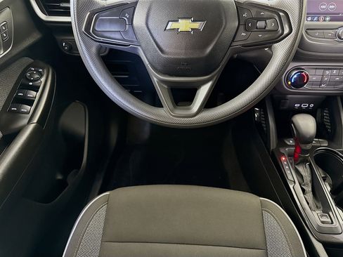 Used 2021 Chevrolet TrailBlazer LS FWD image 23