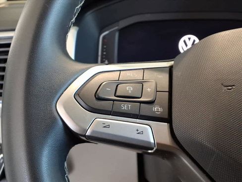 Used 2022 Volkswagen Atlas SE w/ Panoramic Sunroof Package image 14