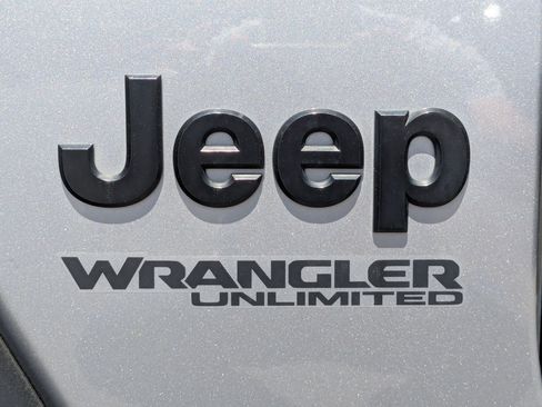 Used 2021 Jeep Wrangler Unlimited Sport AWD/4WD image 14