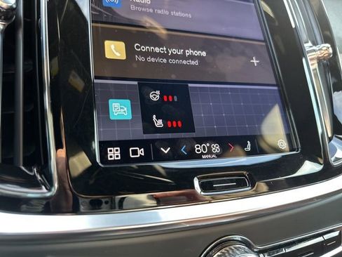 Certified 2025 Volvo V60 B5 Cross Country Plus image 30