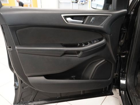 Used 2017 Ford Edge SEL AWD/4WD image 16