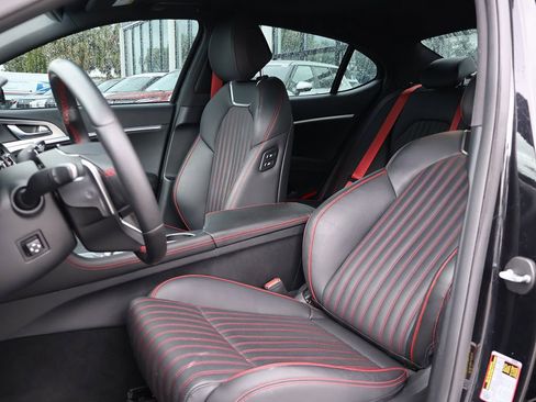 Used 2023 Genesis G70 2.0T w/ Sport Prestige Package RWD image 30