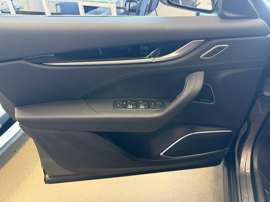 Used 2023 Maserati Levante GT AWD/4WD image 22