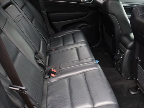 Used 2021 Jeep Grand Cherokee Limited w/ Luxury Group II image 12