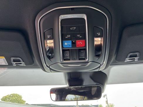 Used 2025 Jeep Grand Cherokee L Laredo w/ Luxury Tech Group I image 23