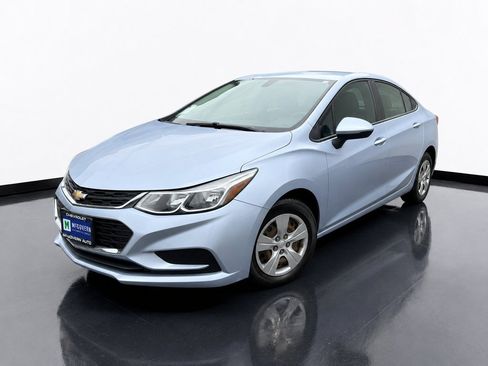 Used 2017 Chevrolet Cruze LS FWD image 1