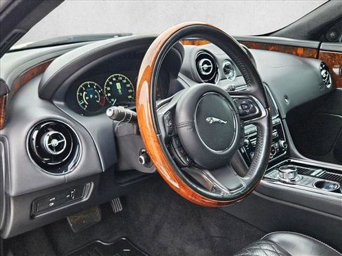 Used 2017 Jaguar XJ L Portfolio image 10