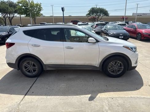 Used 2017 Hyundai Santa Fe Sport FWD image 5