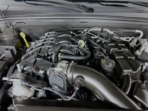 Used 2025 Dodge Durango GT image 33