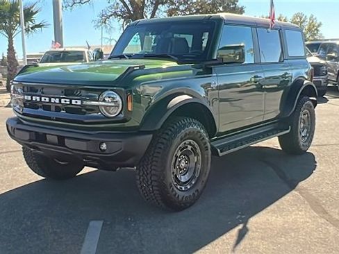 New 2025 Ford Bronco Outer Banks w/ Sasquatch Package image 7