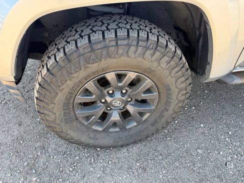 Used 2023 Toyota Tacoma SR5 AWD/4WD image 11