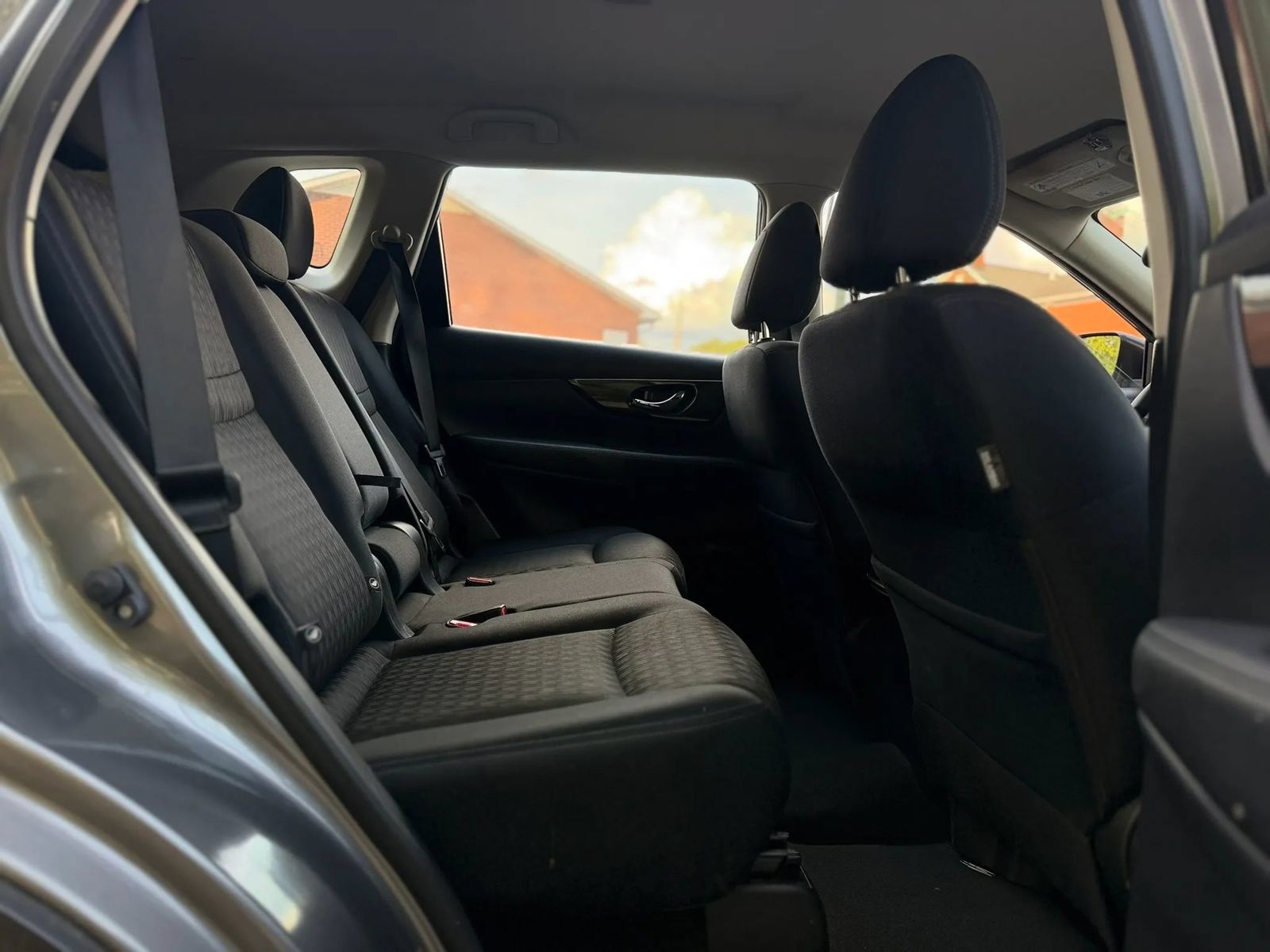 Used 2017 Nissan Rogue S FWD image 13