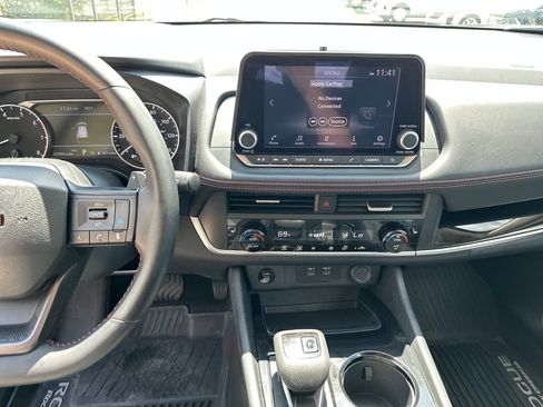 Used 2025 Nissan Rogue SV AWD/4WD image 24