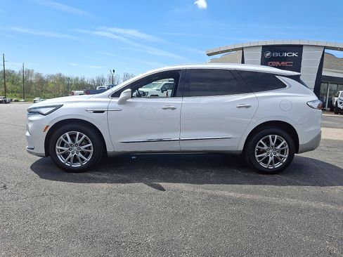 Used 2023 Buick Enclave Essence w/ Experience Buick Package AWD/4WD image 5