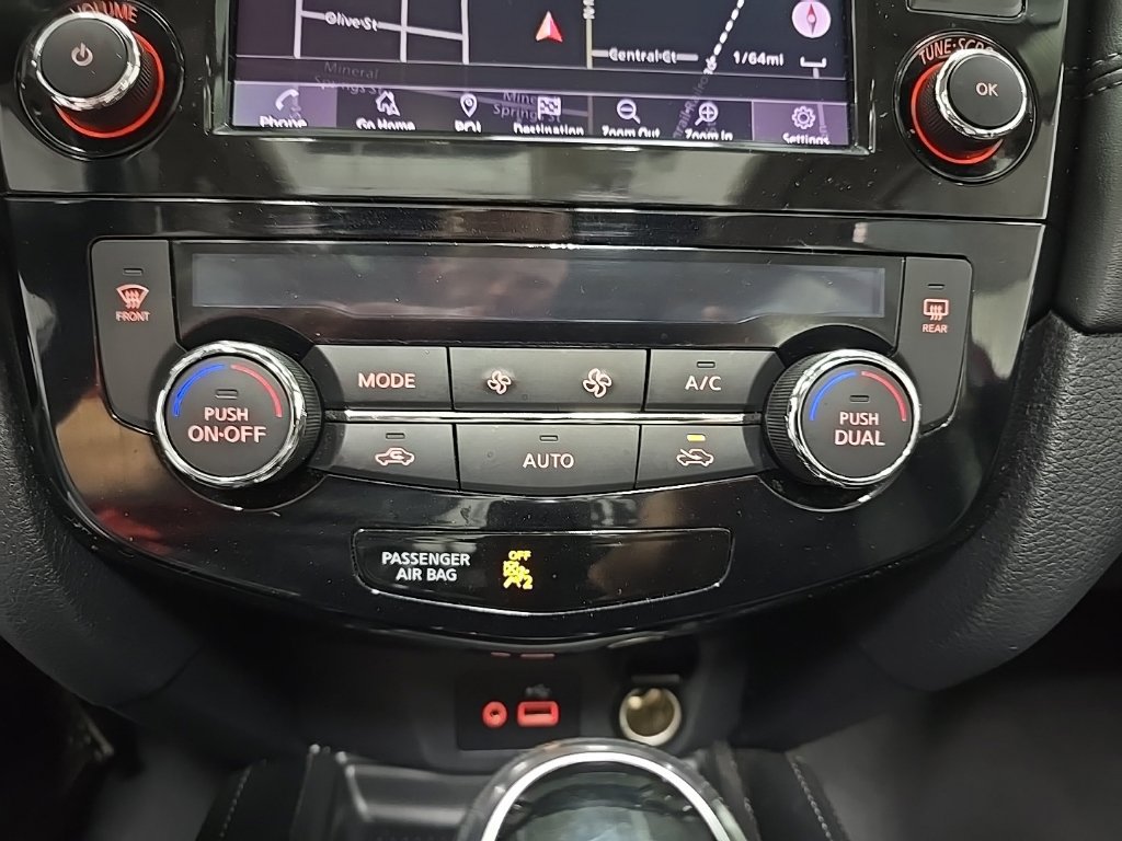 Used 2018 Nissan Rogue SL w/ Premium Package AWD/4WD image 26