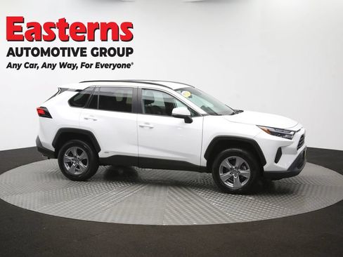 Used 2022 Toyota RAV4 XLE AWD/4WD image 46
