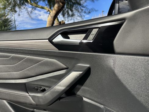 Used 2024 Volkswagen Jetta SEL image 20