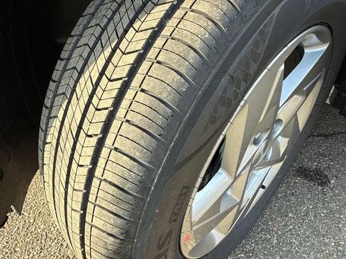 New 2026 Hyundai Kona SE image 5