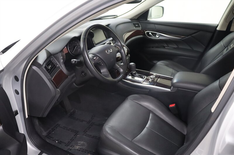 Used 2013 INFINITI M35 w/ Premium Pkg RWD image 19