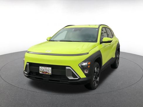 Used 2025 Hyundai Kona SEL image 7