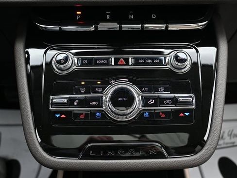 Used 2022 Lincoln Corsair Reserve w/ Equipment Group 201A image 30