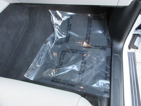 Used 2023 Jeep Wagoneer L Series III w/ Premium Group I image 31