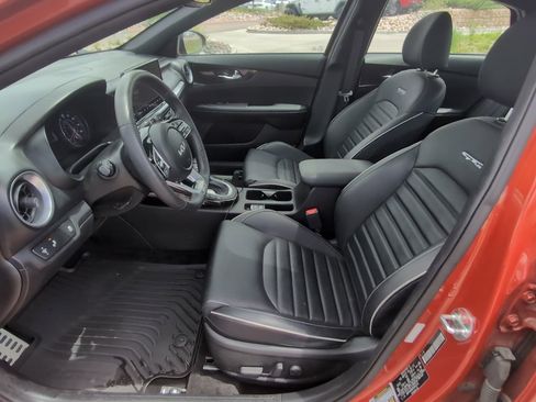 Used 2023 Kia Forte GT-Line w/ GT-Line Premium Package FWD image 13