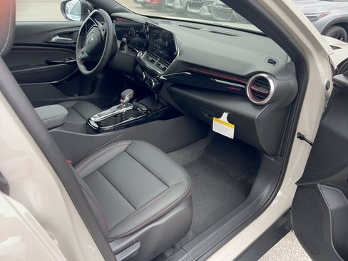 New 2026 Chevrolet Trax RS FWD image 3
