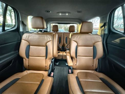 Used 2020 GMC Acadia AT4 w/ Driver Alert Package II image 29