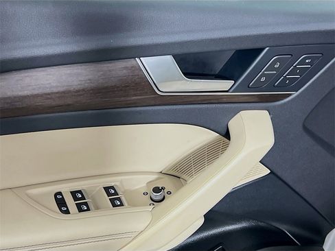 Used 2023 Audi Q5 2.0T Premium Plus w/ Premium Plus Package image 19