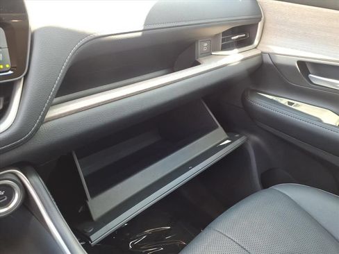 Used 2024 Toyota Grand Highlander FWD image 33