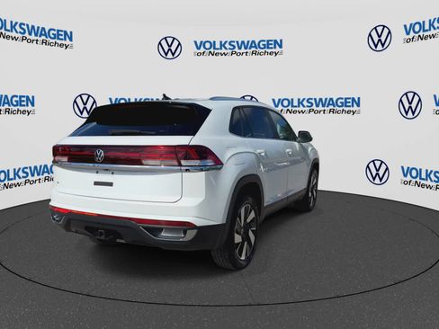 Used 2026 Volkswagen Atlas Cross Sport SE FWD image 8