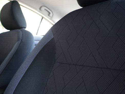 Used 2024 Nissan Versa SV FWD image 18
