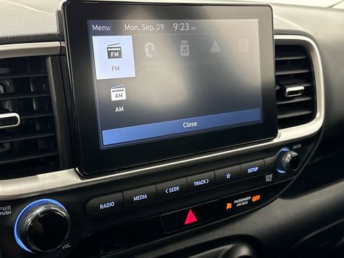 Used 2023 Hyundai Venue SEL image 25