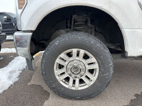 Used 2019 Ford F250 XLT w/ XLT Value Package image 19