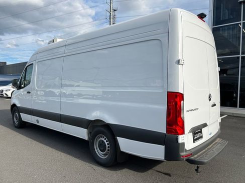 New 2025 Mercedes-Benz Sprinter 2500 image 3