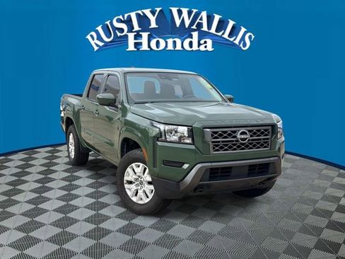 Used 2022 Nissan Frontier SV AWD/4WD image 1