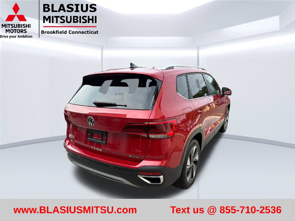 Used 2024 Volkswagen Taos SE w/ Panoramic Sunroof Package AWD/4WD image 9