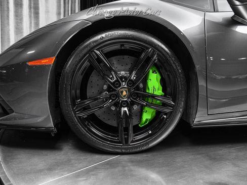 Used 2022 Lamborghini Huracan EVO RWD image 42