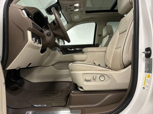 Used 2023 GMC Yukon XL Denali w/ LPO, Floor Liner Package AWD/4WD image 21