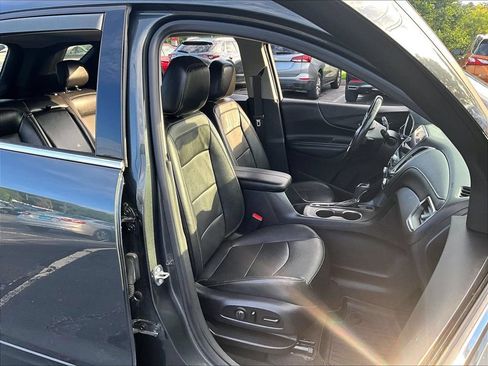 Used 2020 Chevrolet Equinox Premier AWD/4WD image 11