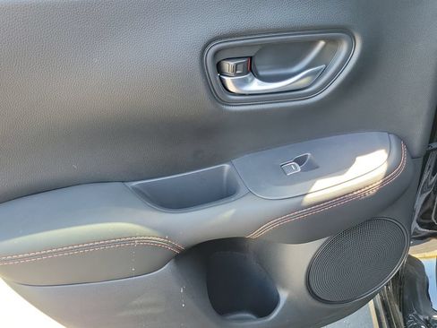 Used 2027 Honda HR-V Sport image 16