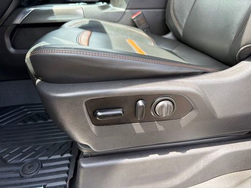 Used 2020 GMC Sierra 3500 AT4 w/ AT4 Premium Package AWD/4WD image 15