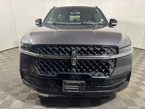 New 2025 Lincoln Navigator L Reserve w/ Jet Appearance Package image 8