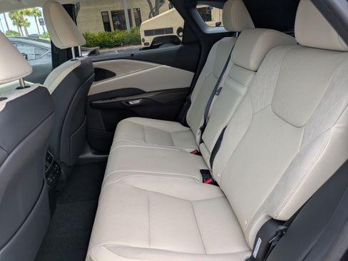 Used 2023 Lexus RX 350 w/ Cold Area Package AWD/4WD image 13